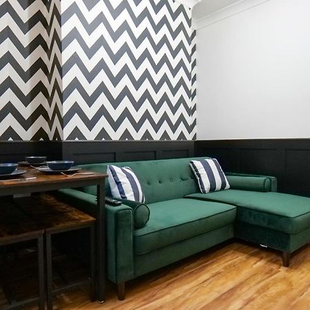 Broadway Belfast! Central Location! Sleeps 6! Екстер'єр фото