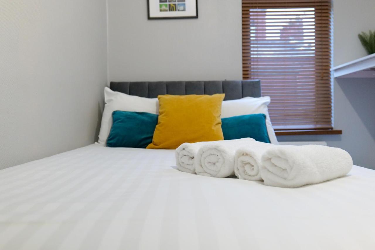 Broadway Belfast! Central Location! Sleeps 6! Екстер'єр фото