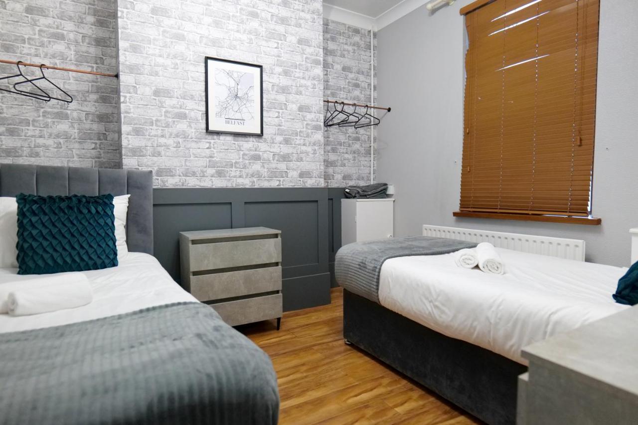 Broadway Belfast! Central Location! Sleeps 6! Екстер'єр фото