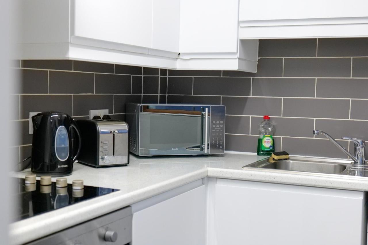 Broadway Belfast! Central Location! Sleeps 6! Екстер'єр фото