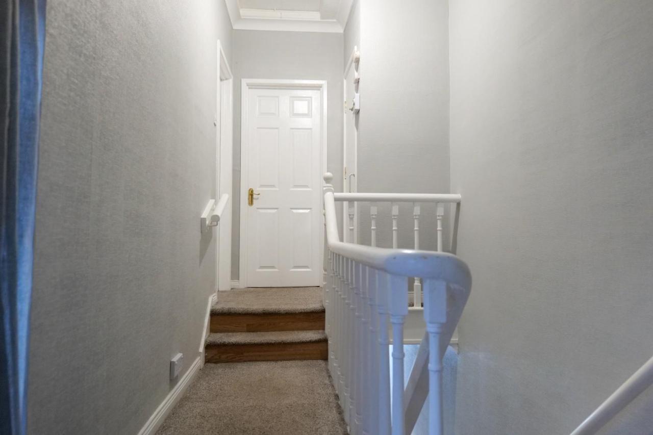Broadway Belfast! Central Location! Sleeps 6! Екстер'єр фото
